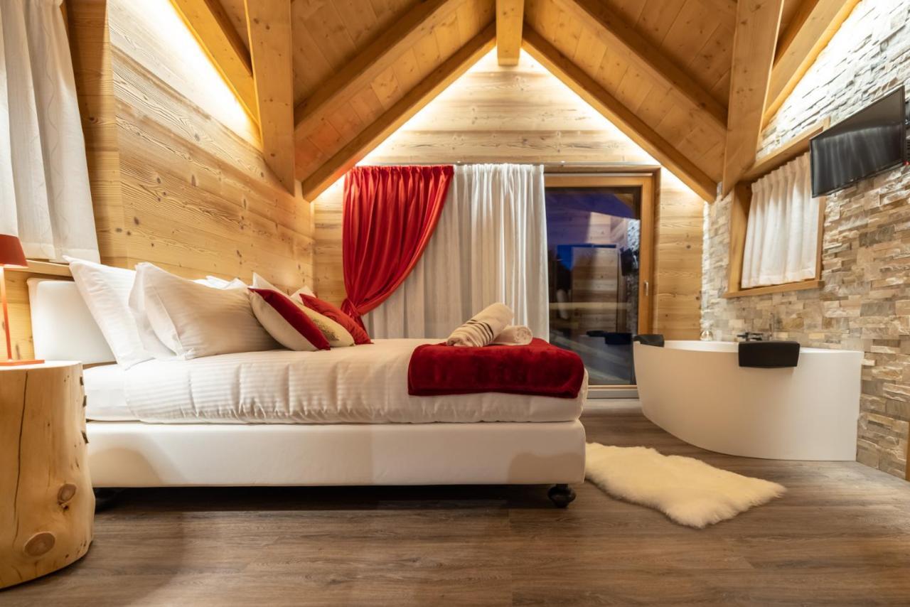 Chalet Imbosc'Che - 5 Beautiful Rooms In Charming B&B Livigno Exterior foto