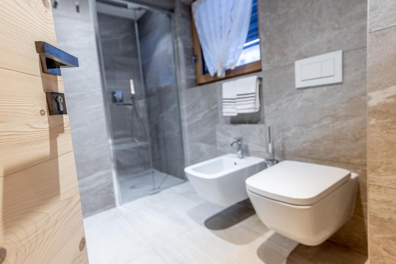 Chalet Imbosc'Che - 5 Beautiful Rooms In Charming B&B Livigno Exterior foto