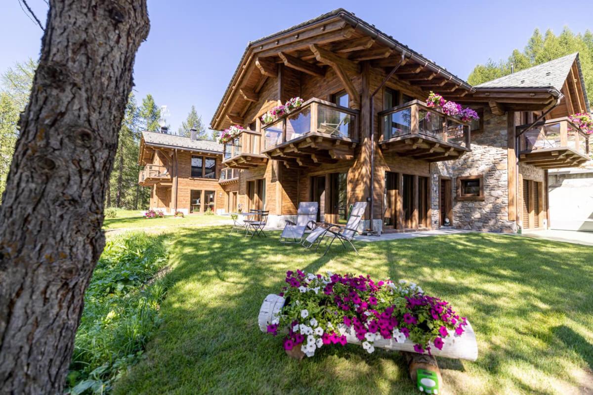 Chalet Imbosc'Che - 5 Beautiful Rooms In Charming B&B Livigno Exterior foto